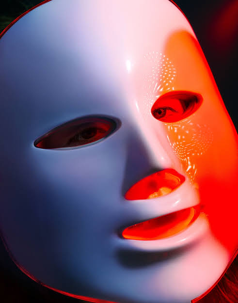RED light face mask