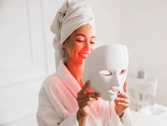 RED light face mask